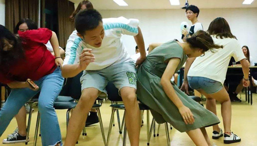 50個室內(nèi)趣味游戲活動，室內(nèi)團(tuán)建活動小游戲大全
