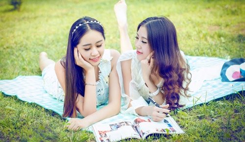 抖音最火閨蜜句子，閨蜜的句子暖心情短語(yǔ)